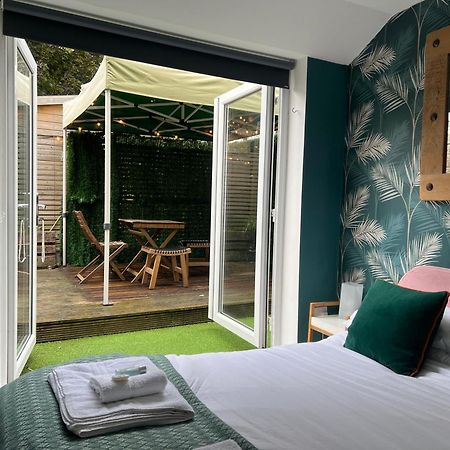 Stylish & Cosy Margate Escape With Hot Tub And Log Burner Dogs Welcome المظهر الخارجي الصورة