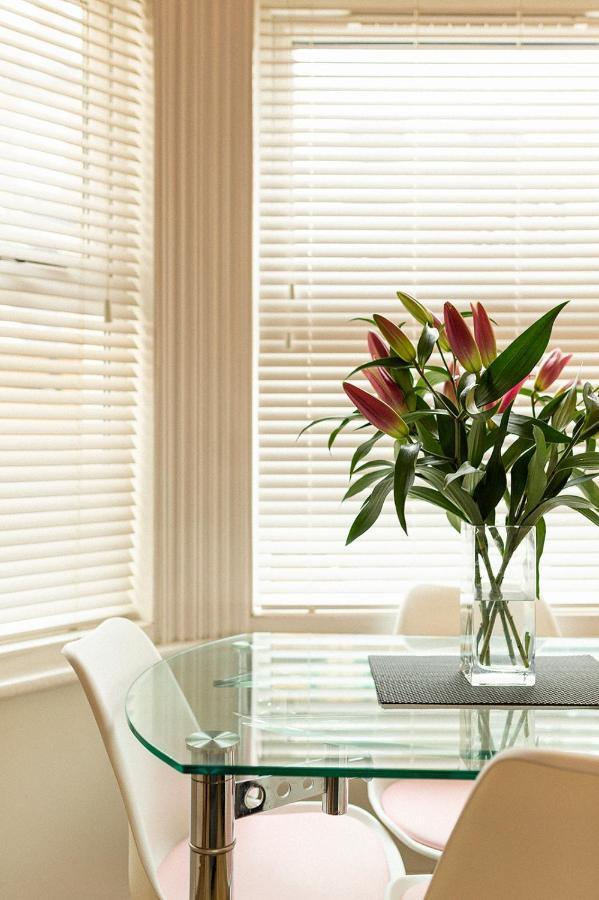 Stylish & Cosy Margate Escape With Hot Tub And Log Burner Dogs Welcome المظهر الخارجي الصورة