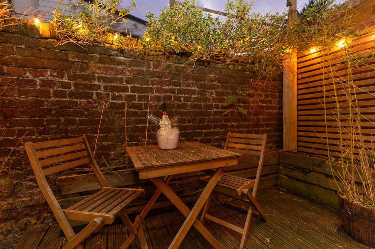 Stylish & Cosy Margate Escape With Hot Tub And Log Burner Dogs Welcome المظهر الخارجي الصورة