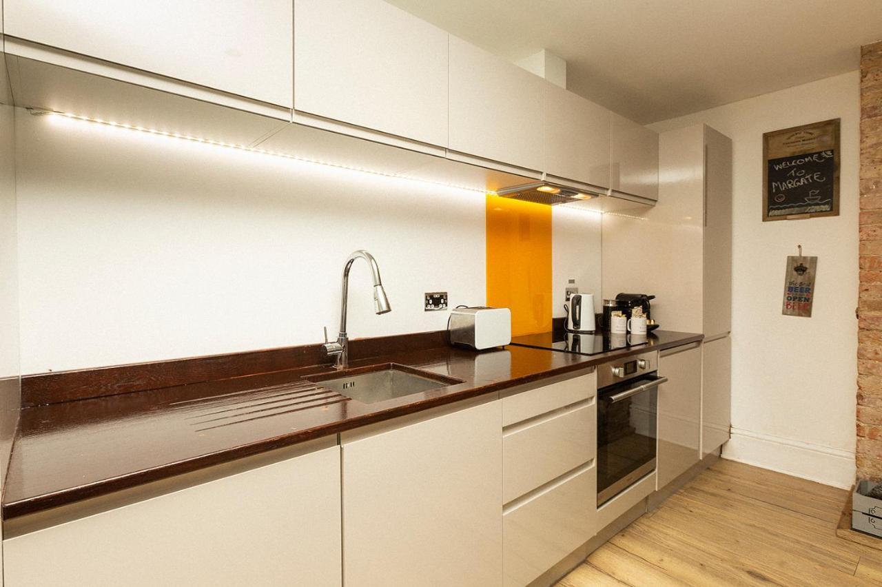 Stylish & Cosy Margate Escape With Hot Tub And Log Burner Dogs Welcome المظهر الخارجي الصورة