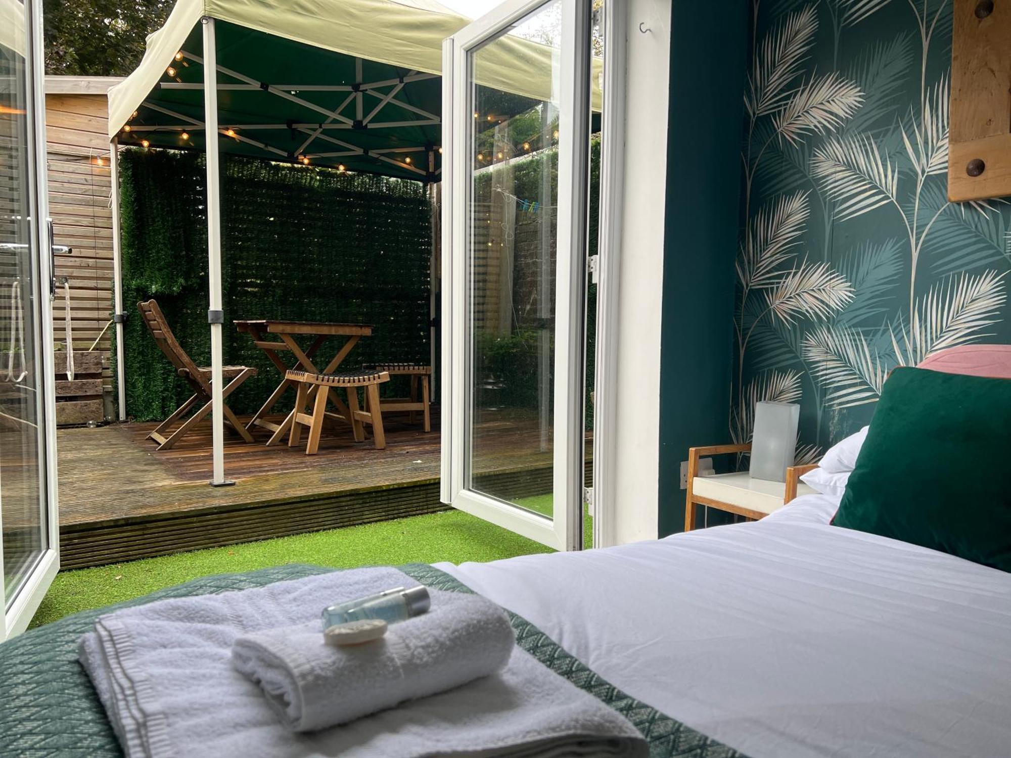 Stylish & Cosy Margate Escape With Hot Tub And Log Burner Dogs Welcome المظهر الخارجي الصورة